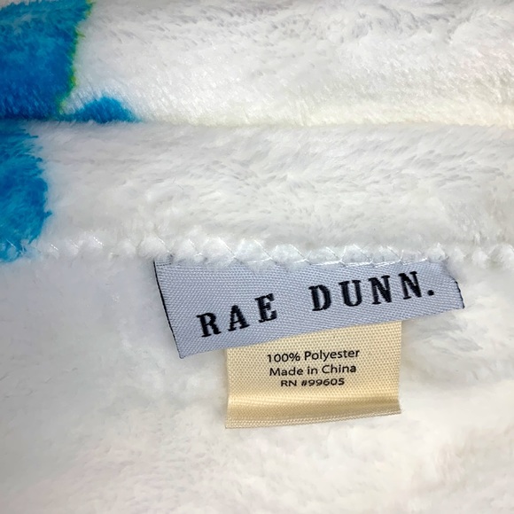 Last 1 - Rae Dunn “Let Love Grow” Ultra Plush Throw - Picture 3 of 9